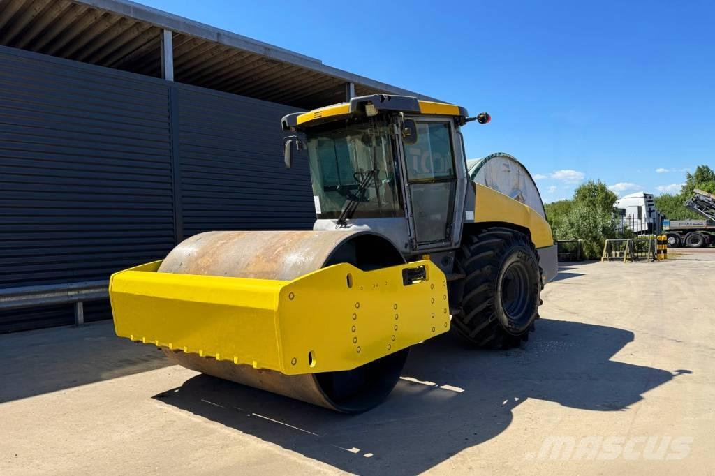 Dynapac CA3500D Еднобарабанни ролки
