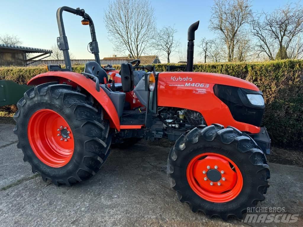 Kubota M 4-063 Трактори