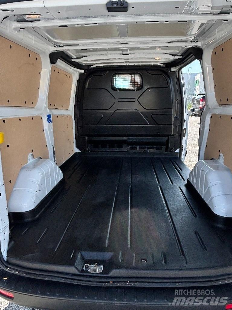 Ford Transit Фургони
