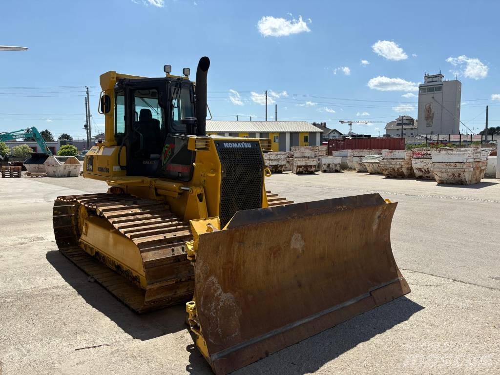 Komatsu 61 PX Верижни булдозери
