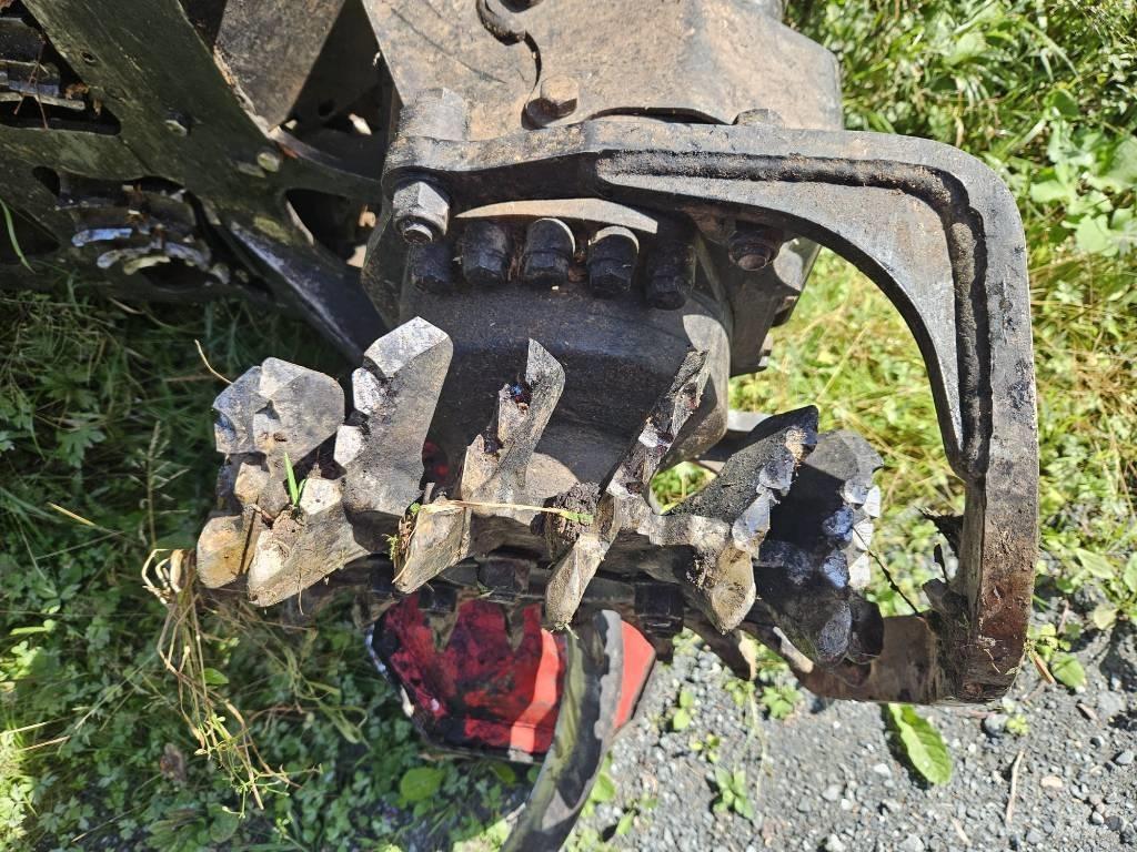 Komatsu 951 Харвестери
