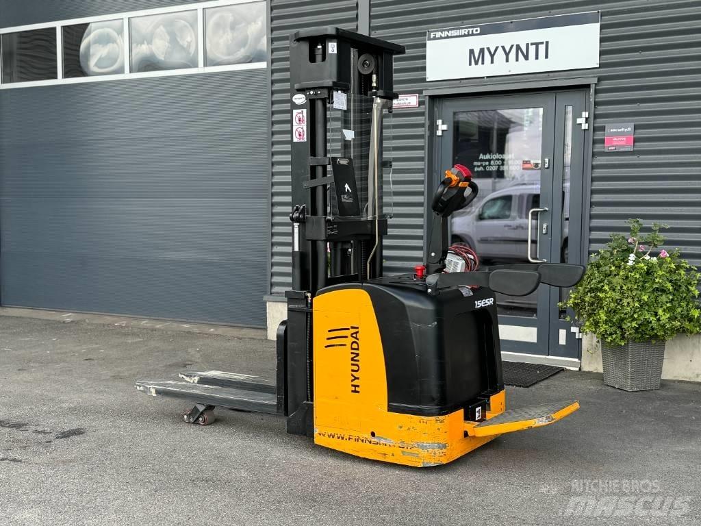 Hyundai 15ESR Самоходни товарачи
