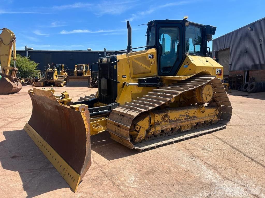 CAT D 5 LGP Верижни булдозери
