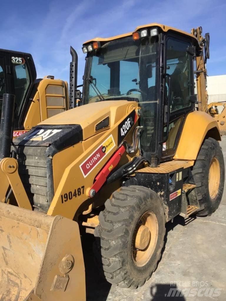 CAT 420 F2 Товарач със заден ексватор