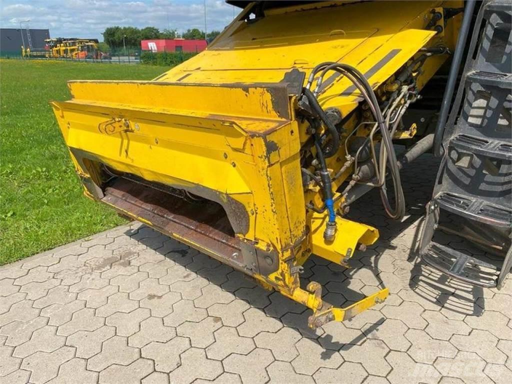 New Holland CX 880 Комбайни