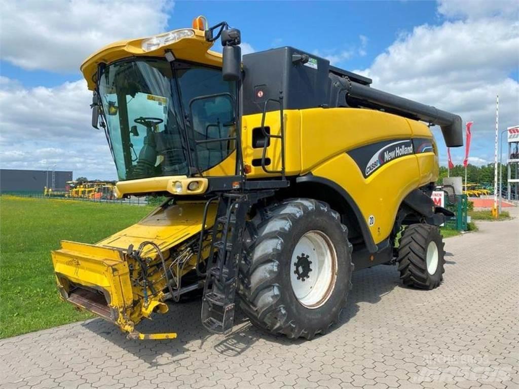 New Holland CX 880 Комбайни