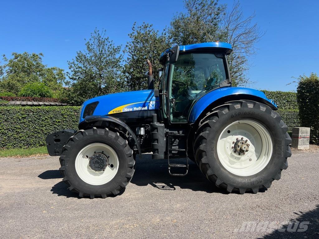 New Holland T 7040 Трактори