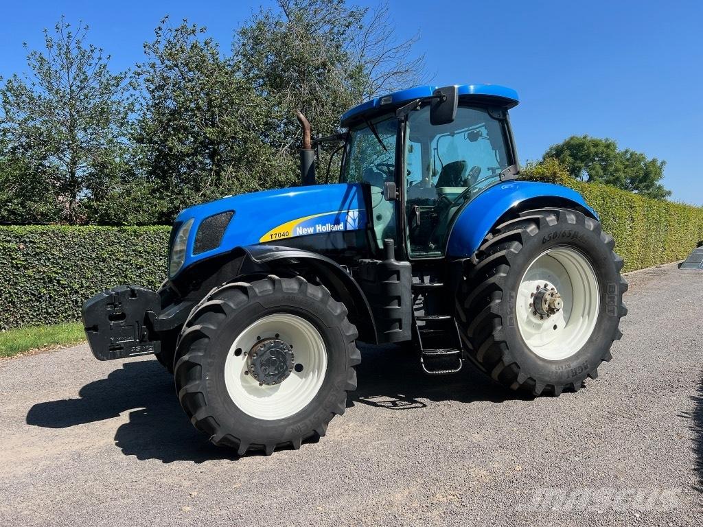 New Holland T 7040 Трактори