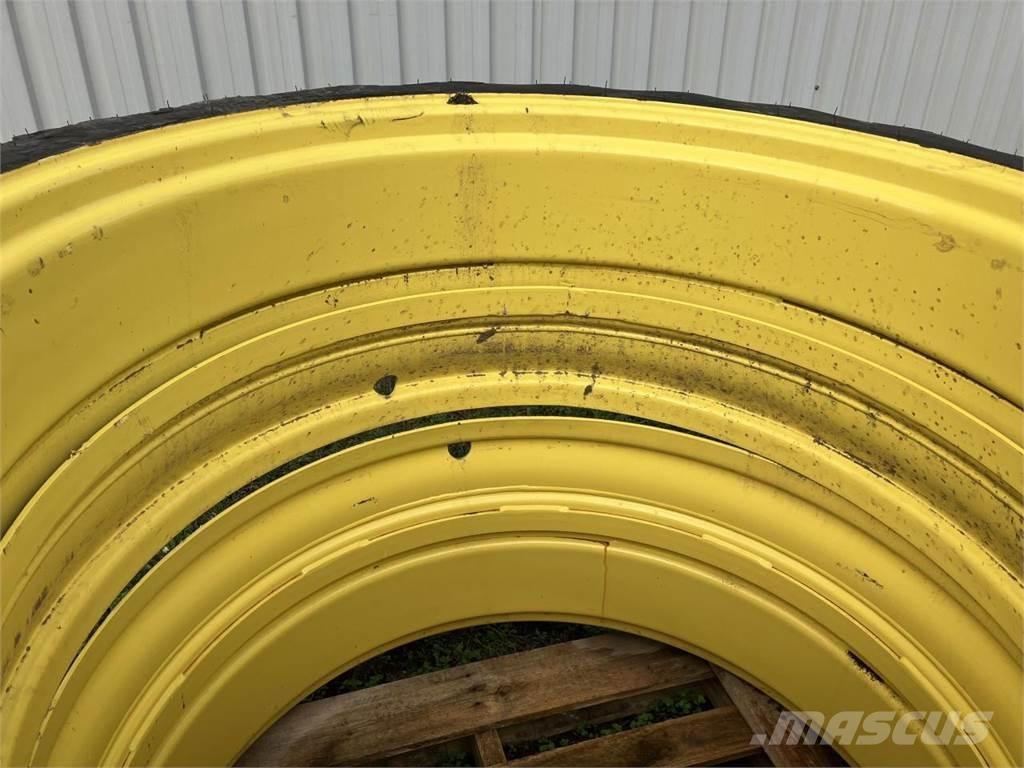 Taurus 270/95R44 Колелета/Гуми