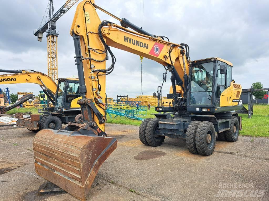 Hyundai HW160 Колесни екскаватори