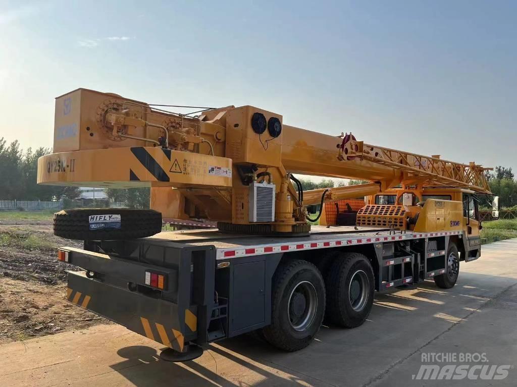 XCMG QY25K-II Подемници, лебедки и елеватори за материали
