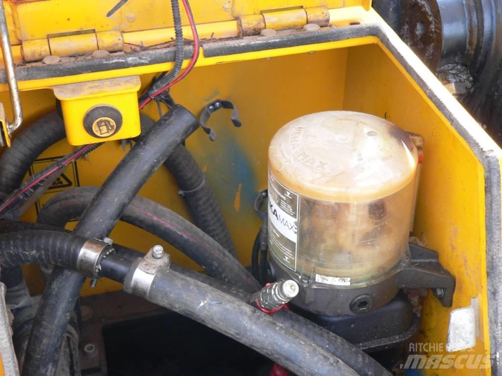 JCB JS 131LC+ Верижен екскаватор