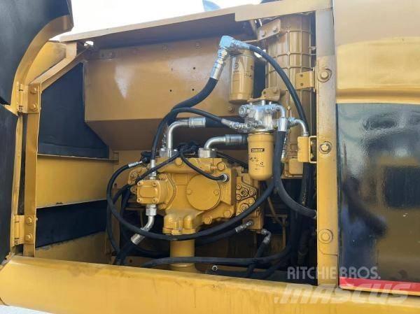 CAT 320 C L Верижен екскаватор