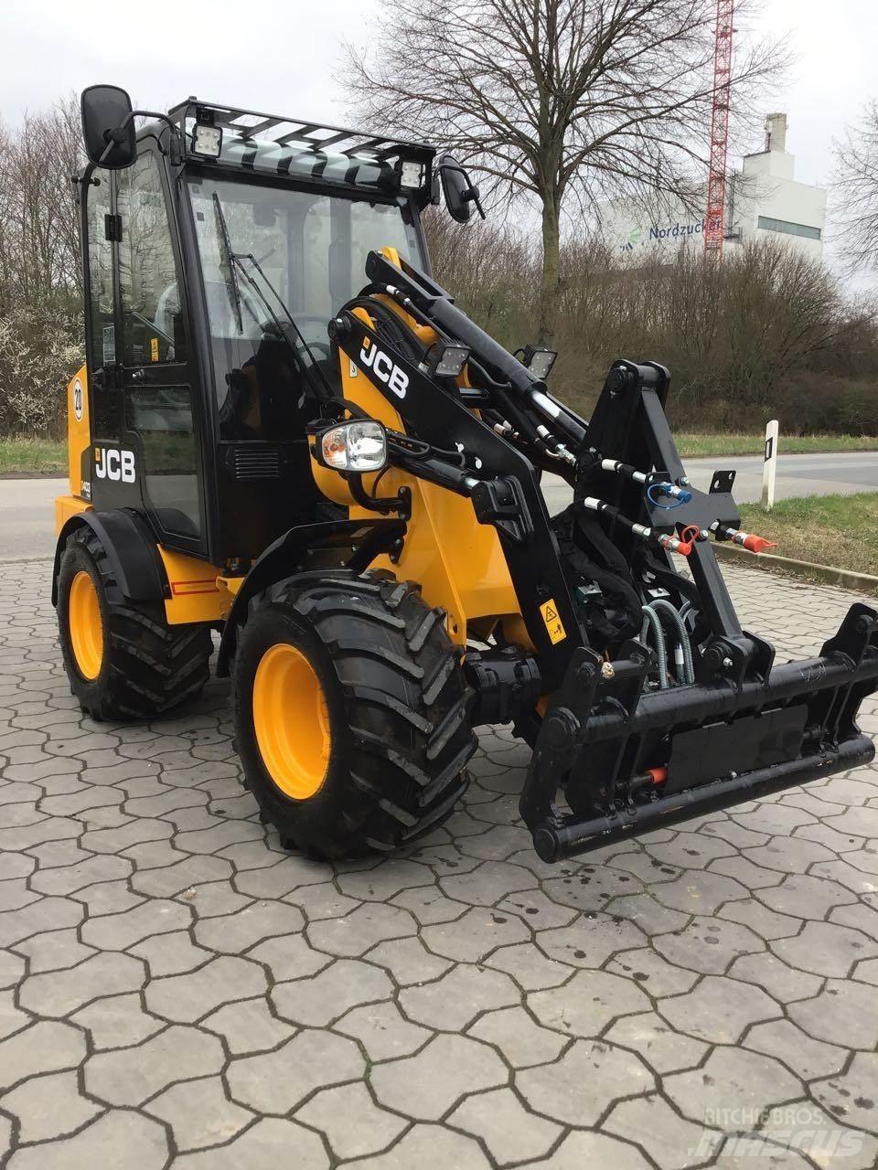 JCB 403 Agri Plus Мини товарачи
