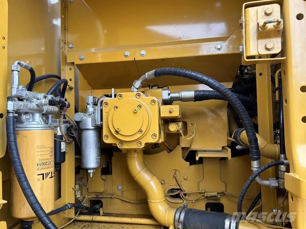 CAT 320 Верижен екскаватор