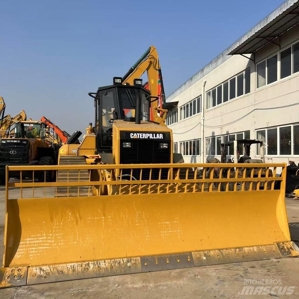 CAT D 8 R Верижни булдозери
