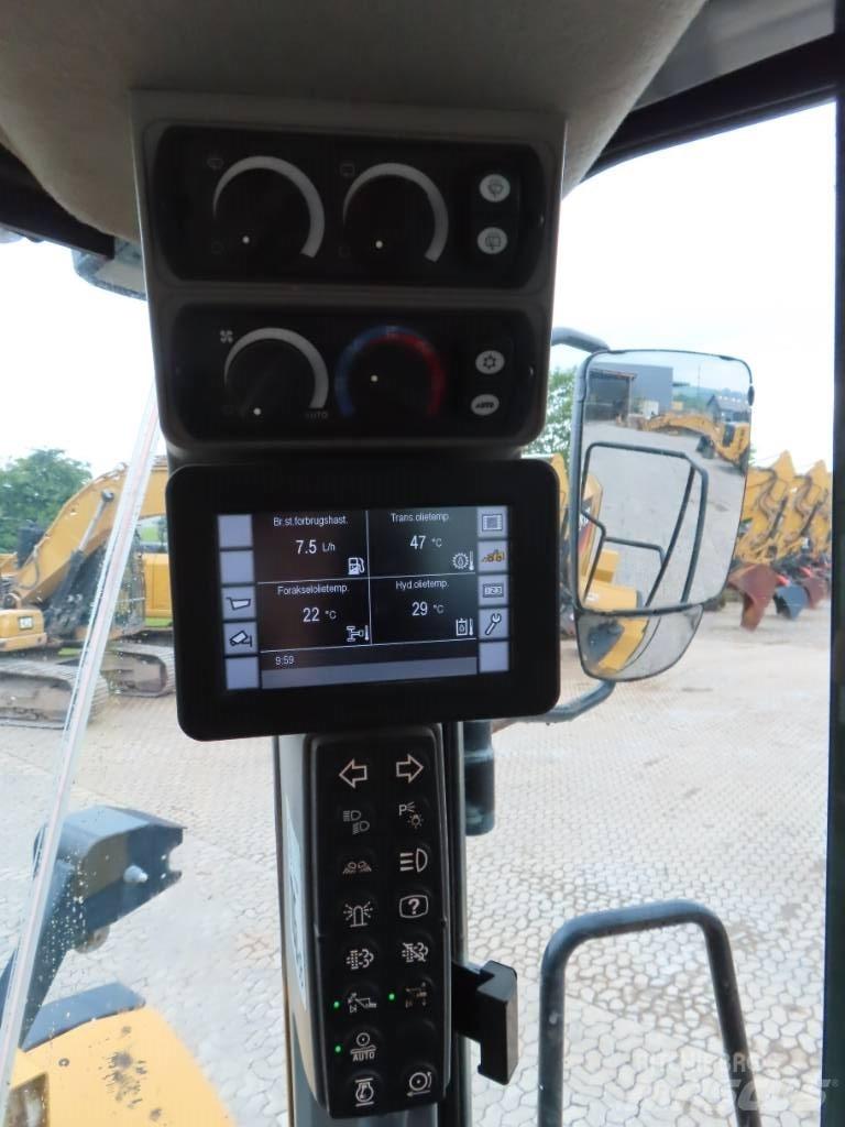 CAT 972 MXE Колесни товарачи