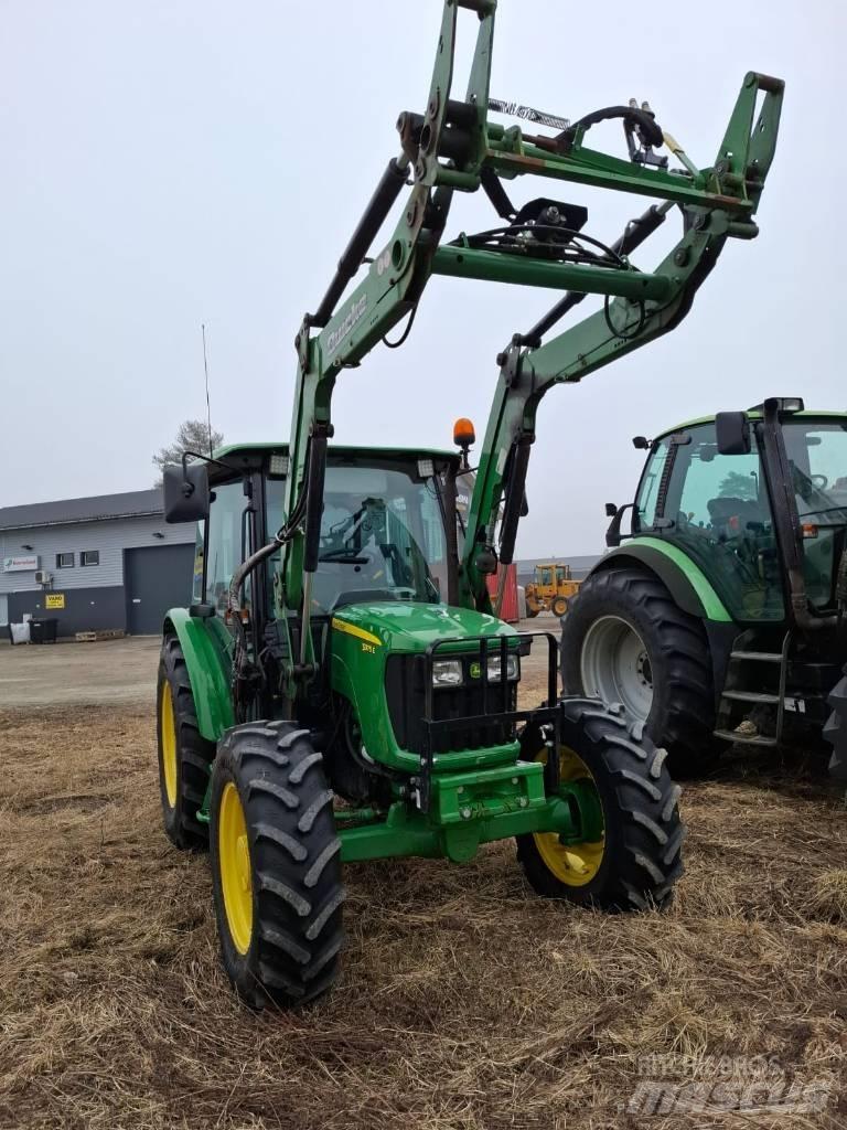 John Deere 5075 E Трактори