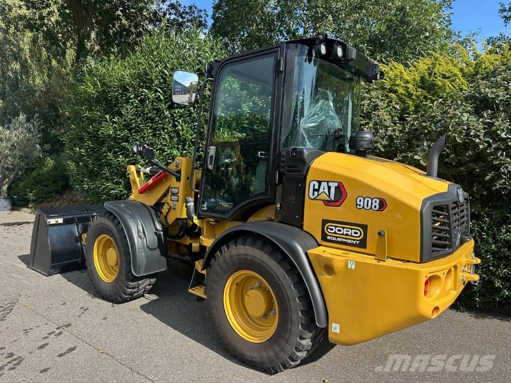 CAT 908 Колесни товарачи