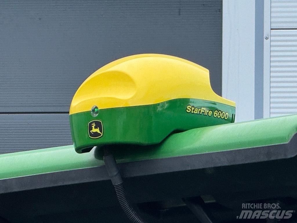 John Deere 8310 R Трактори