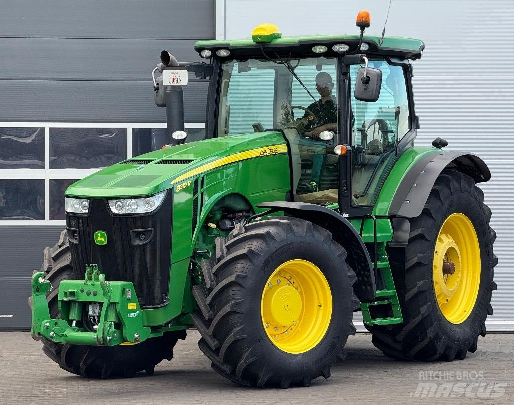 John Deere 8310 R Трактори