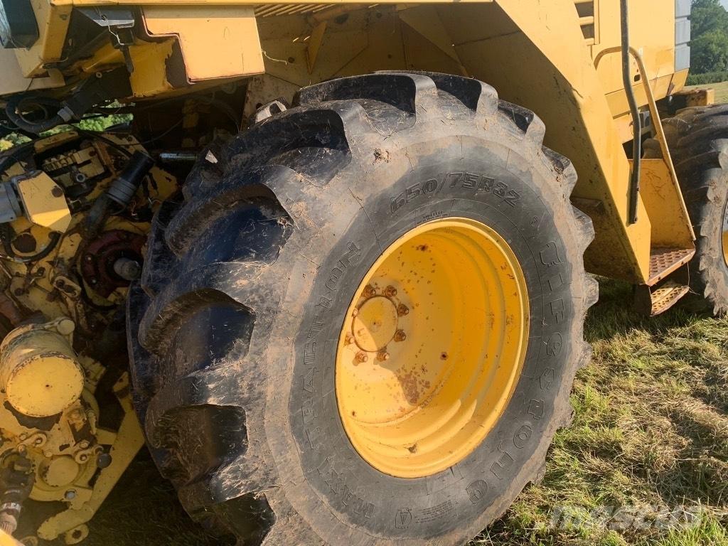 New Holland Fx375 Самоходни фуражири
