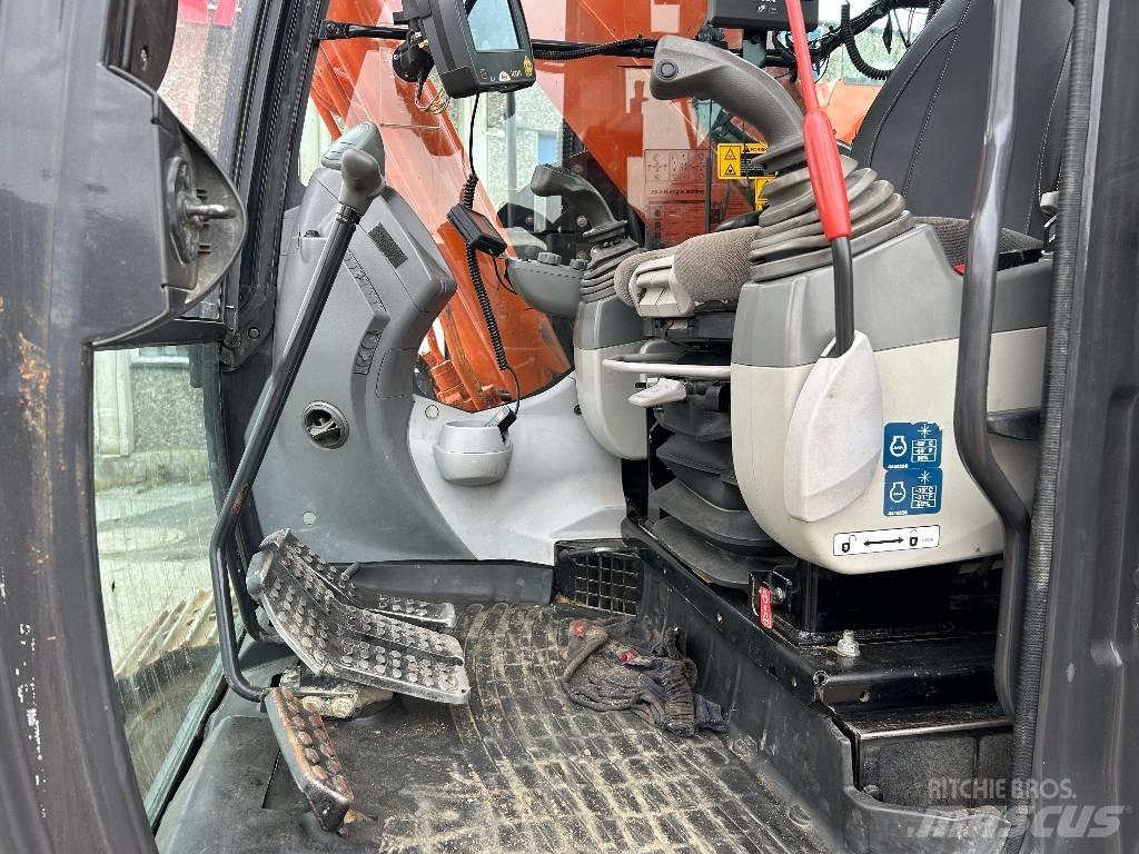 Hitachi ZX225USLC-5 Верижен екскаватор