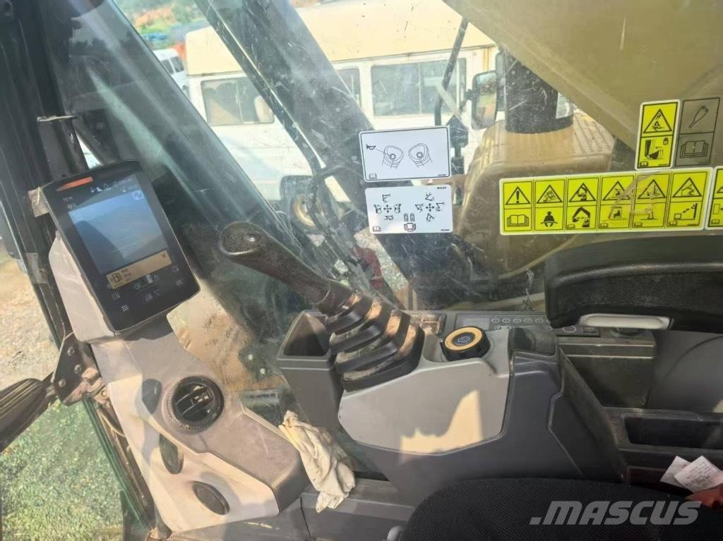 CAT 352 Верижен екскаватор