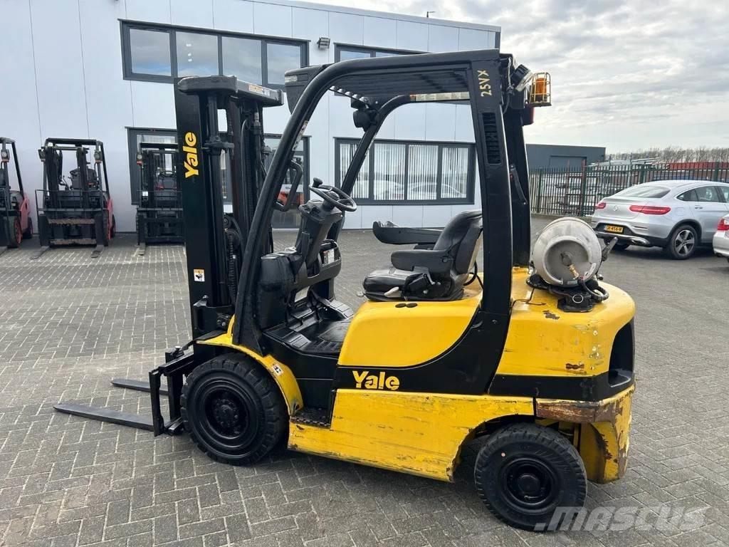 Yale 2.5 Heftruck Камиони с АГУ
