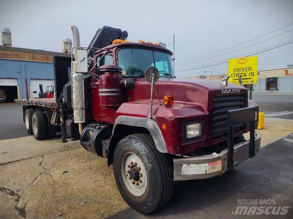 Mack RD 690 S Автокранове