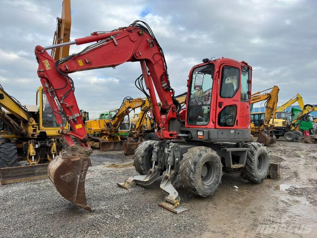 Komatsu PW98MR-8 Колесни екскаватори