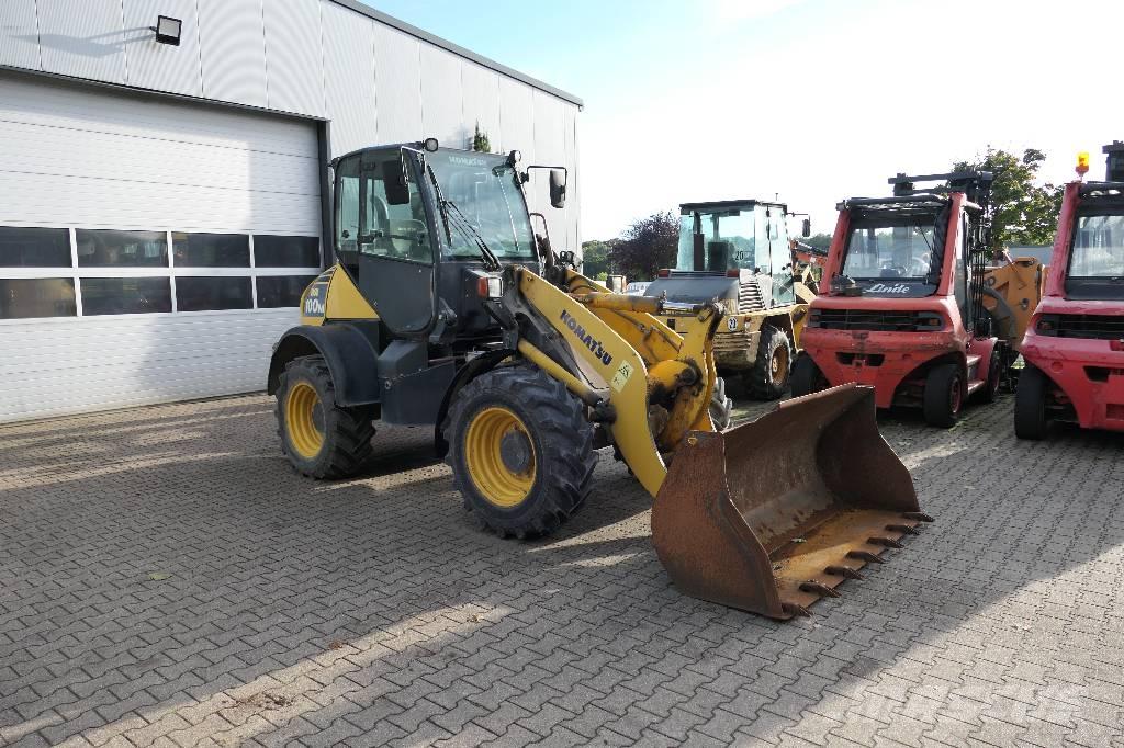 Komatsu WA 100 M-5 Колесни товарачи