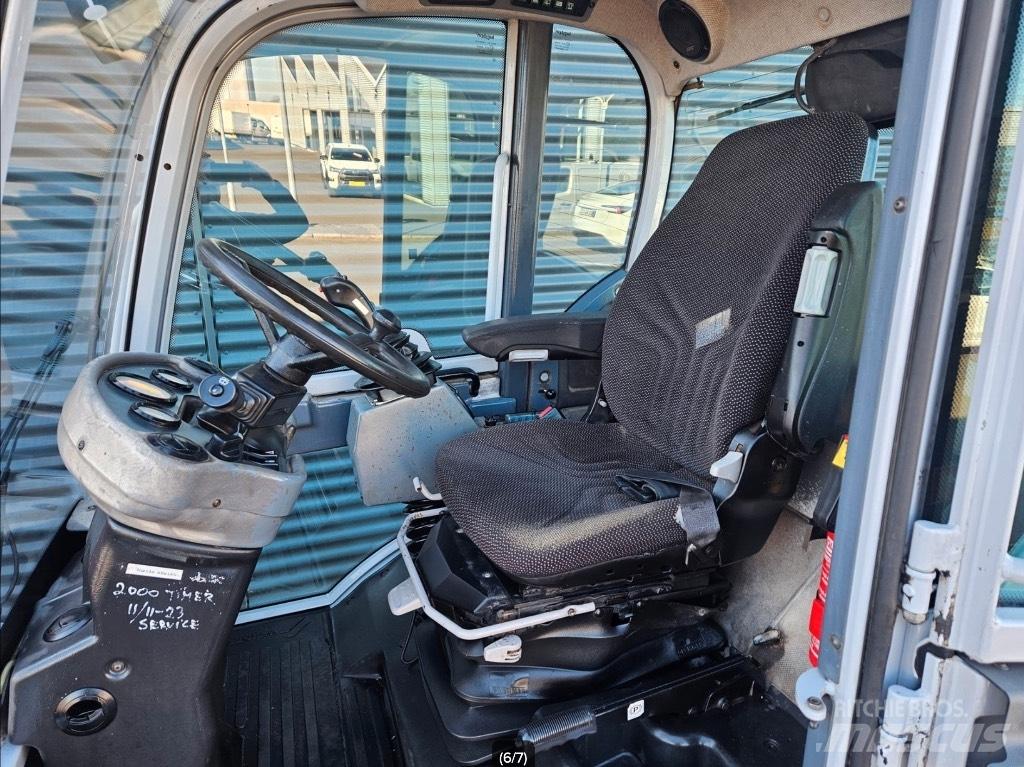 Weidemann 2070LP Мини товарачи