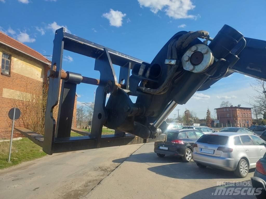 JCB 520-40 Телескопични товарачи