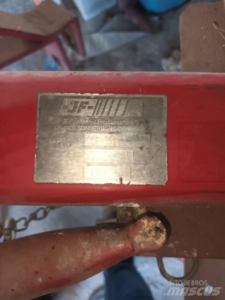 JF CR 320 Гребла и сенообръщачки