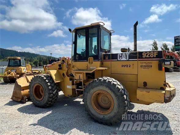 CAT 928F Колесни товарачи