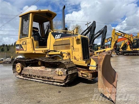 CAT D4G Верижни булдозери
