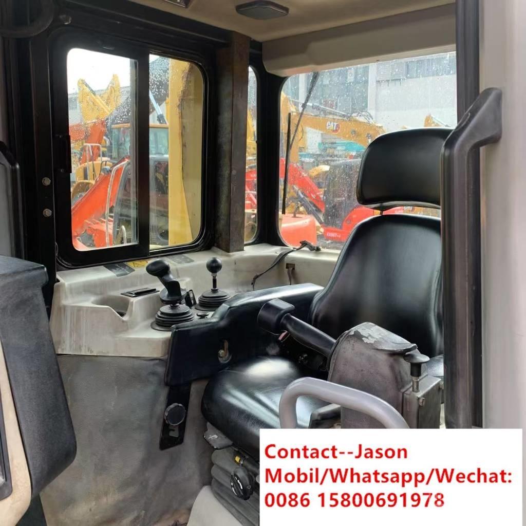 CAT D 6 R III Верижни булдозери
