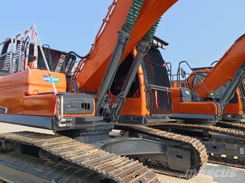 Doosan DX300-9 Верижен екскаватор