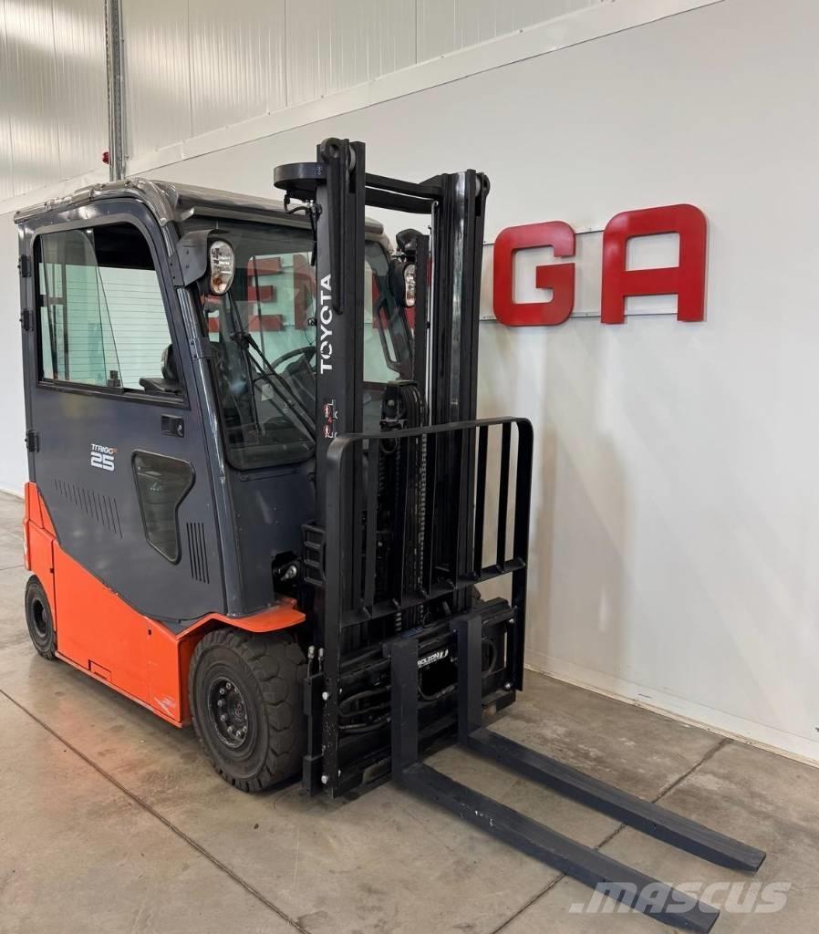 Toyota 10939 - 8FBMT25 Електрически вилични кари-повдигачи