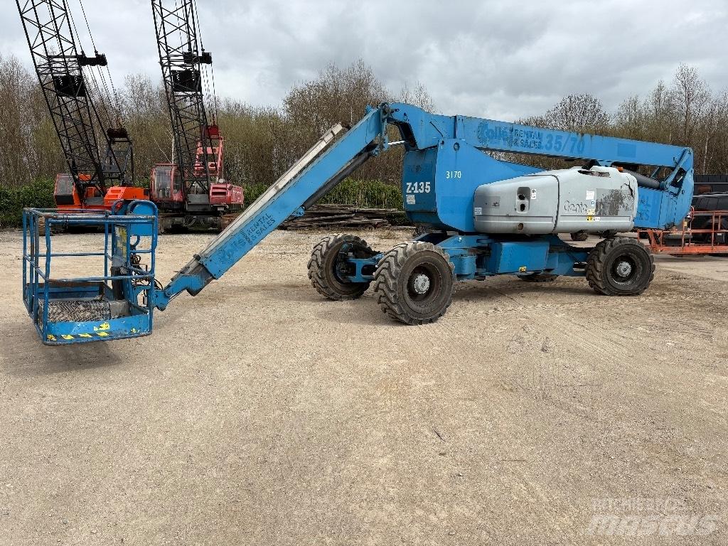 Genie ZX 135/70 Съчленени стрелови подемници