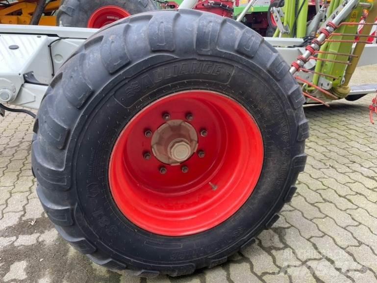 CLAAS Liner 3600 Валове
