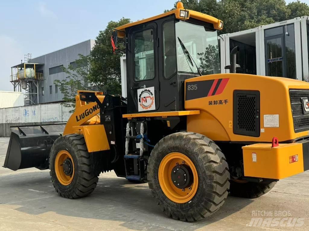 LiuGong CLG 835 Колесни товарачи