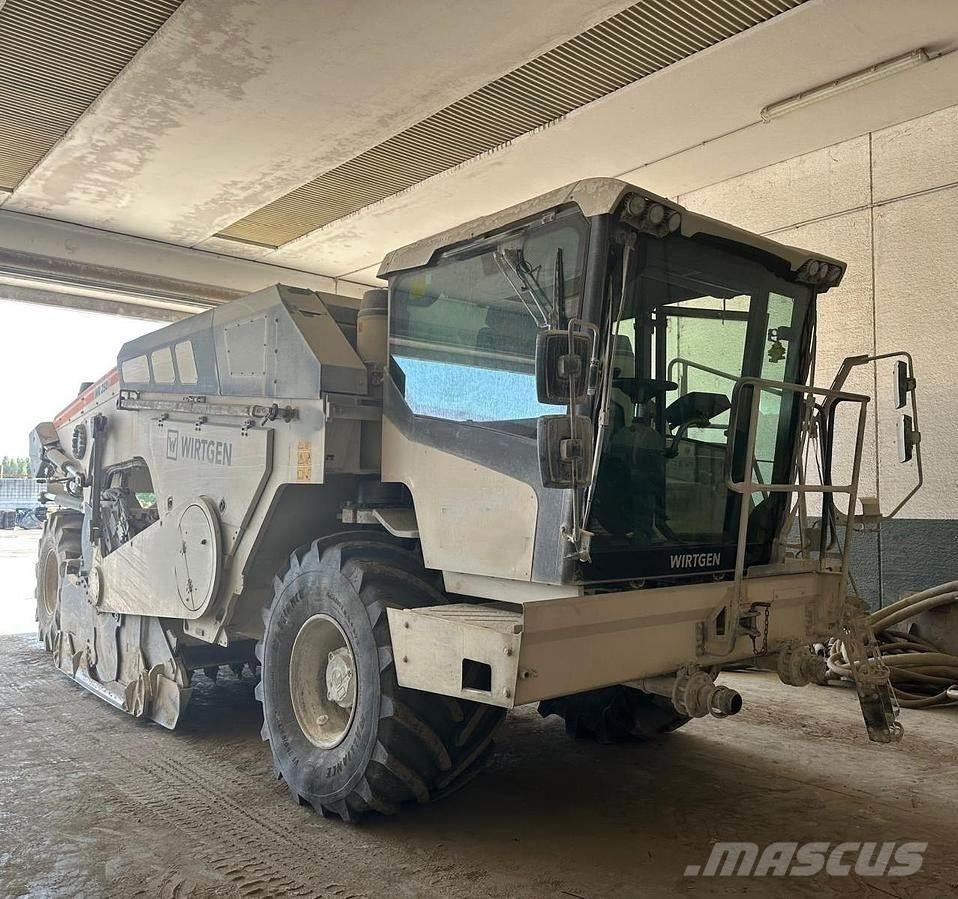 Wirtgen WR250i Рециклатори на асфалт