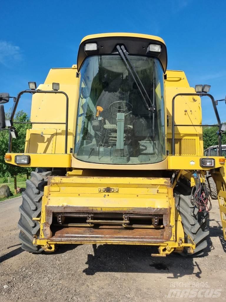 New Holland TX 68 Комбайни