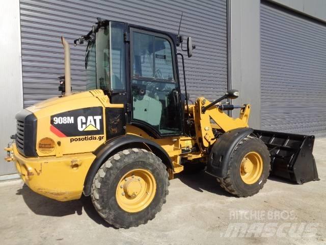 CAT 908M Колесни товарачи