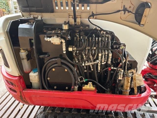 Takeuchi TB 230 Мини екскаватори < 7 т