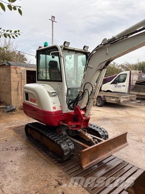 Takeuchi TB 230 Мини екскаватори < 7 т