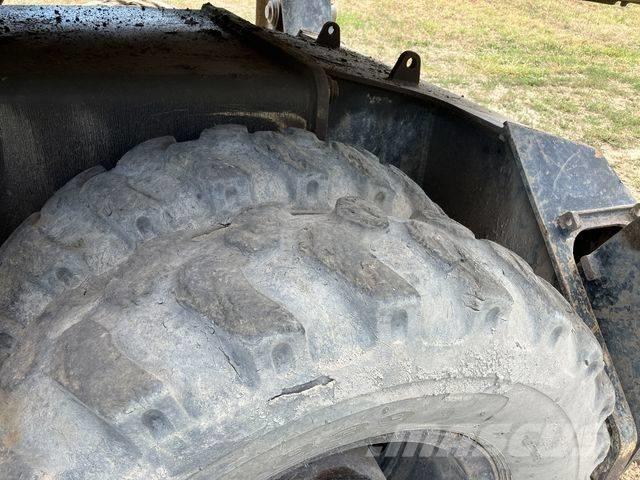 JCB JS 145 W Колесни екскаватори