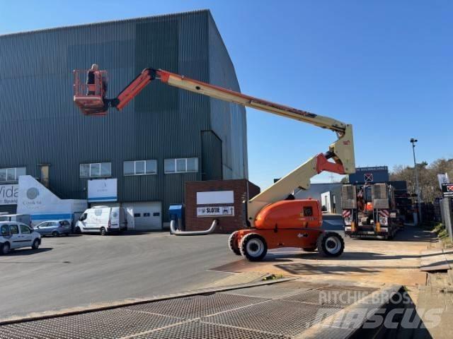 JLG 800 AJ Съчленени стрелови подемници